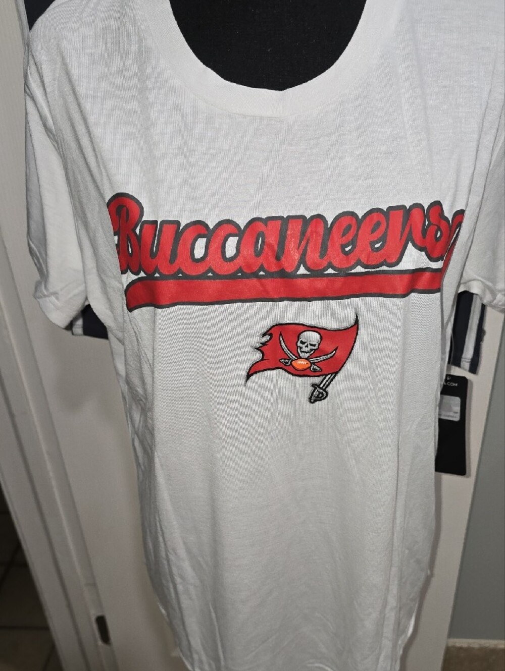 Tampa Bay Buccaneers Pajama Set Size XL - Picture 3 of 16
